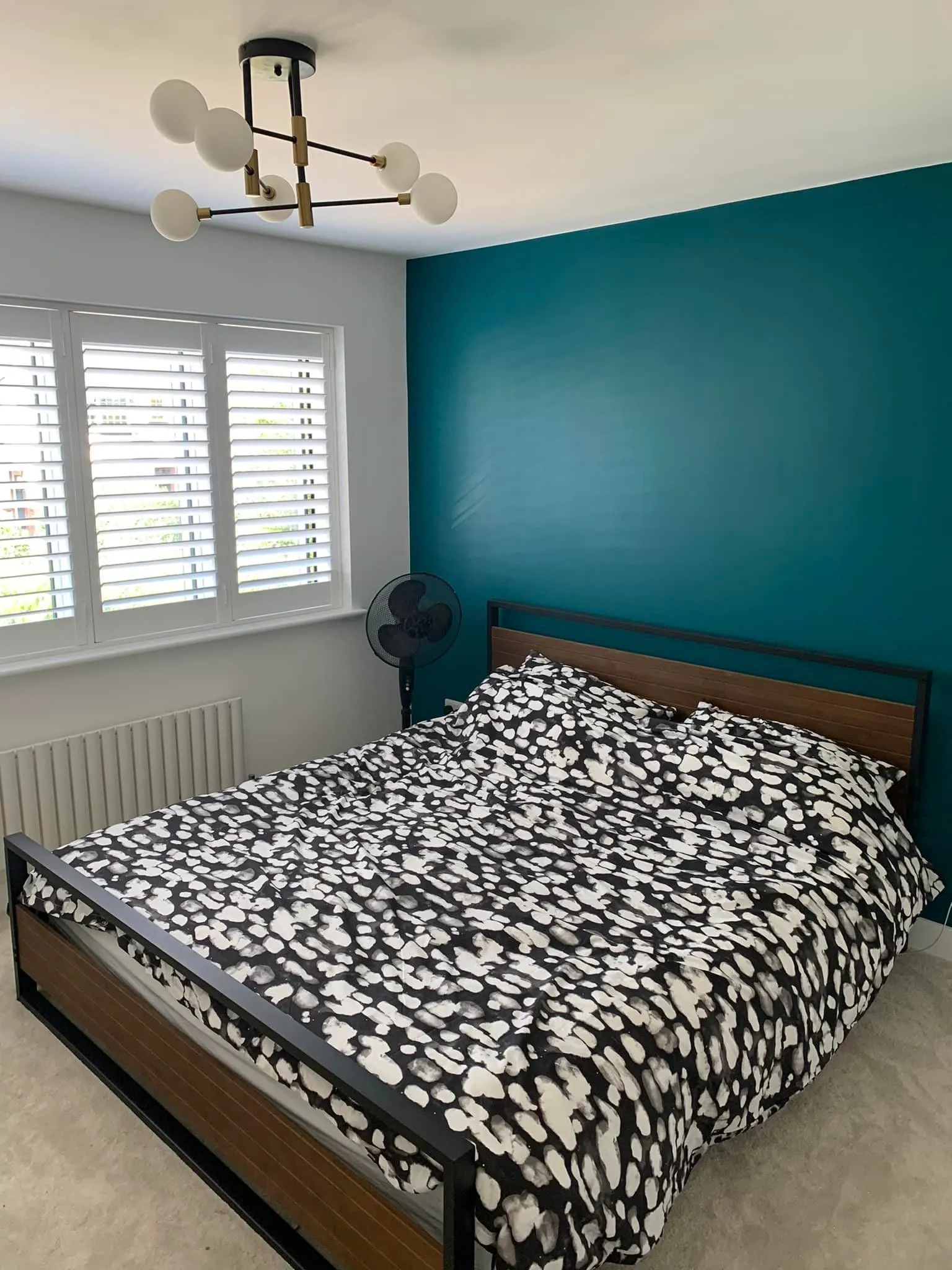 black and white duvet in bedroom